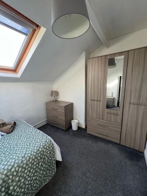 Moorfield Street Guesthouse Leeds  Dış mekan fotoğraf