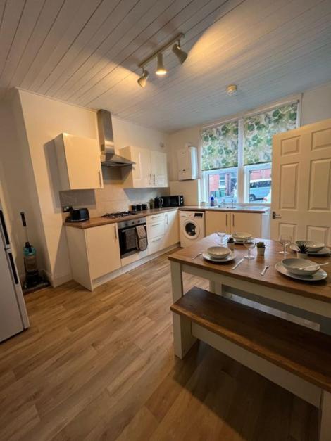 Moorfield Street Guesthouse Leeds  Dış mekan fotoğraf