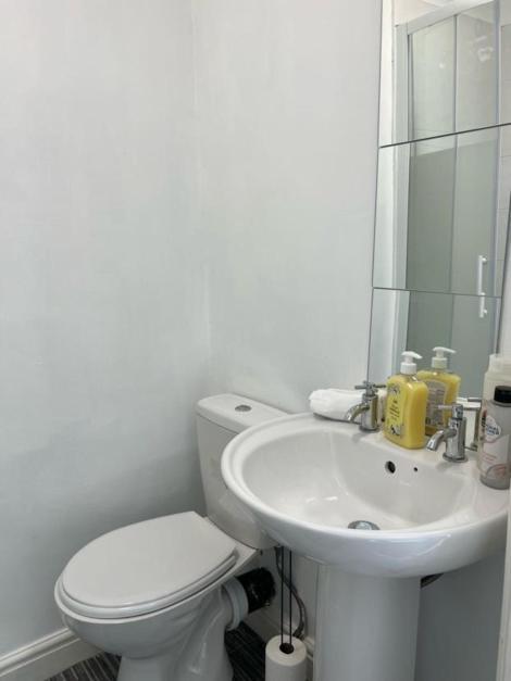 Moorfield Street Guesthouse Leeds  Dış mekan fotoğraf